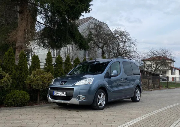 peugeot radłów Peugeot Partner cena 27500 przebieg: 122000, rok produkcji 2011 z Radłów